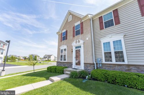 100 Raven Ct, Gilbertsville, PA 19525-8119