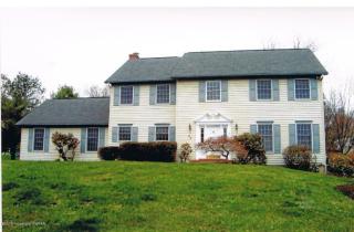 23 Doe Dr, Dallas, PA 18612-1553