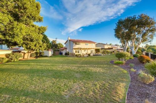 7060 Dennison St, San Diego CA 92122-2431 exterior