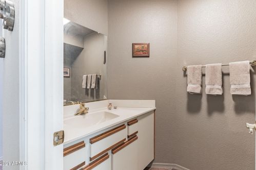 6904 Morrow Dr, Glendale AZ  85308-5850 exterior