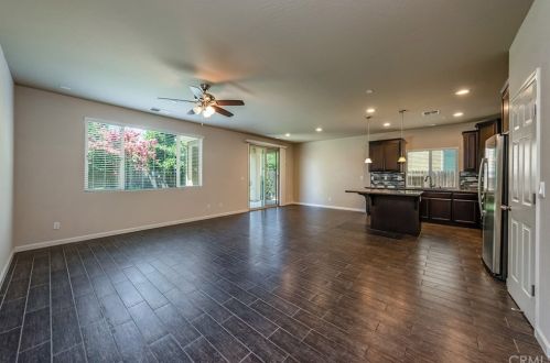 3053 Stanley Ave, Fresno CA  93737-9284 exterior