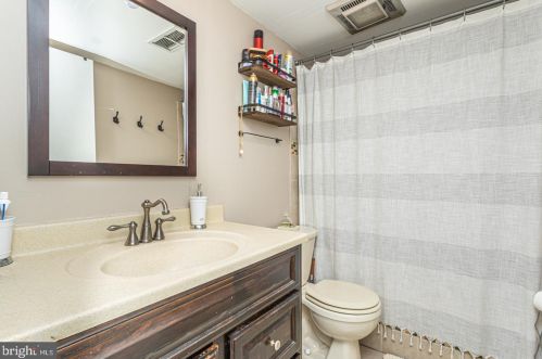 104 Ardwick Ter, Lansdale PA 19446-4925 exterior