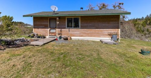 18801 Shafer Ranch Rd, Willits CA  95490-9642 exterior