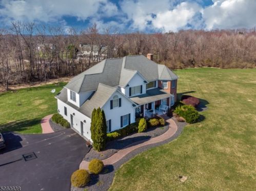 74 Forge Hill Rd, Glen Gardner NJ  08826-3122 exterior