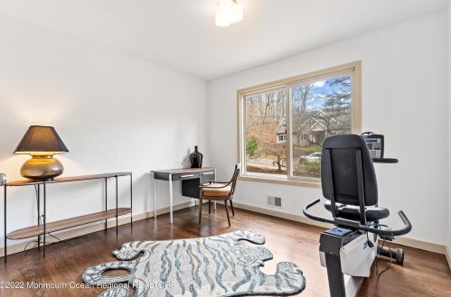 10 Mt Dr, Holmdel Village NJ  07733-1332 exterior