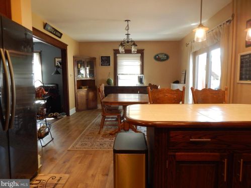 311 Delaware Ave, Lansdale PA 19446-3521 exterior