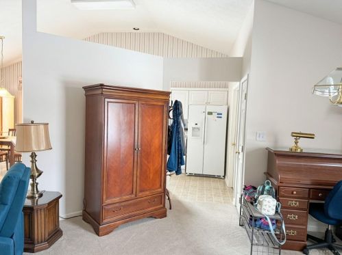 127 Un Rdg Dr, Englewood OH 45322-8773 exterior