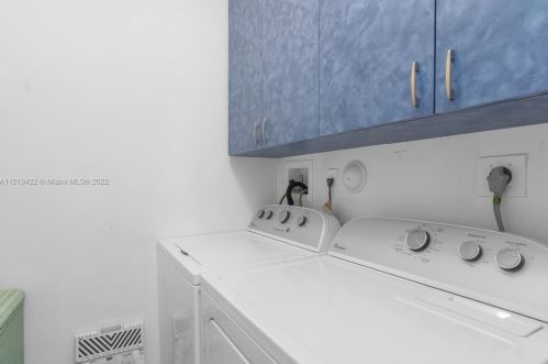 18806 24th Ct, Hollywood FL  33029-5354 exterior