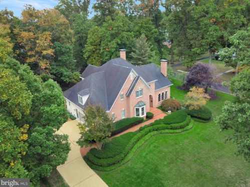 902 Westover Rd, Wilmington, DE 19807-2981