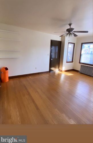 904 5th St, Washington, DC 20003-4500