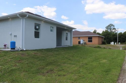 827 Sunrise Blvd, Lehigh Acres FL 33974-9795 exterior