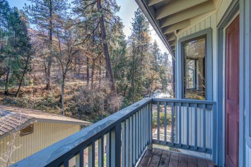 708 Doris Dr, Grass Valley CA  95945-5524 exterior