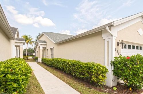 8582 Ibis Cove Cir, Naples, FL 34119-7745