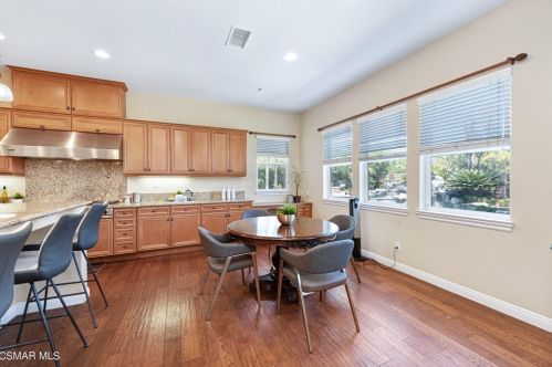 3824 Doheney Ct, Simi Valley CA  93063-0208 exterior