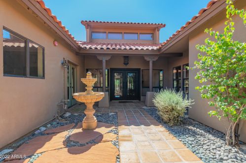 7839 Dixileta Dr, Scottsdale AZ exterior