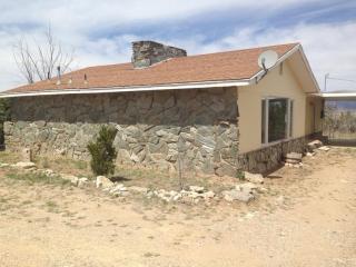 2 Stanley Rd, Edgewood, NM 87015-7103