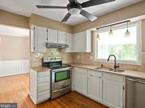 11994 Mojave Ln, Woodbridge, VA 22192-6250