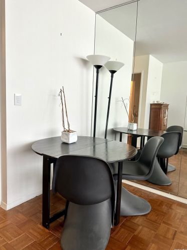 117 57th St, New York NY  10022-2002 exterior