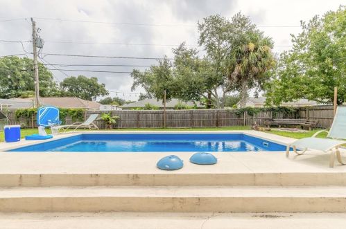 2517 Silver Palm Dr, Edgewater, FL 32141-4803