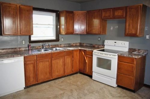 109 Shady Ave, Bentleyville, PA 15314-1152