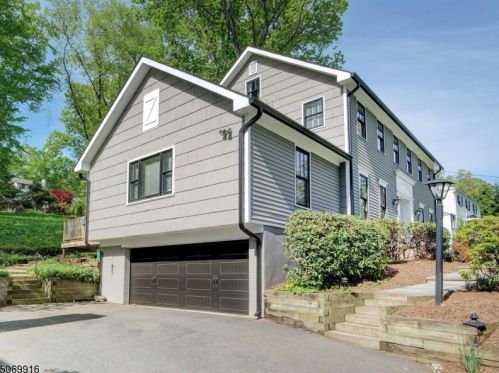 18 Armstrong Rd, Morristown NJ  07960-6303 exterior