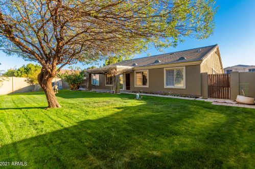 8356 Berridge Ln, Glendale AZ  85305-2555 exterior