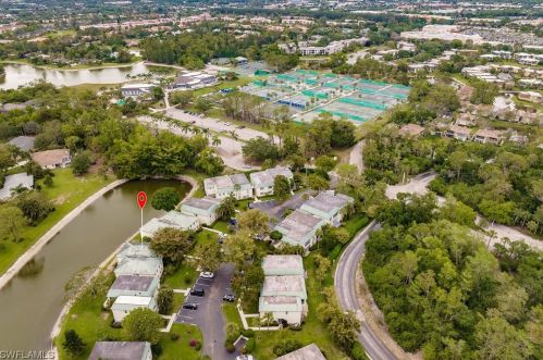 117 Bobolink Way, Naples FL 34105-2497 exterior