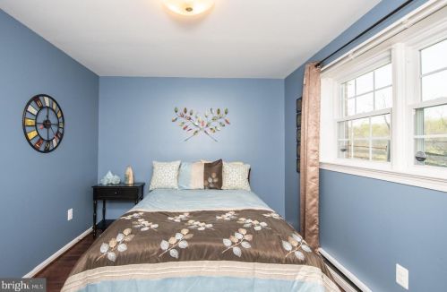 20557 Gleedsville Rd, Leesburg VA 20175-6532 exterior