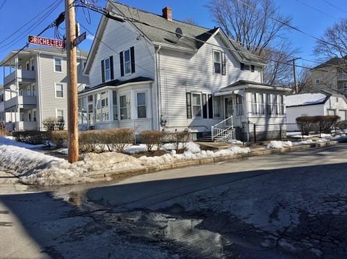 182 Newland Ave, Woonsocket RI  02895-4865 exterior