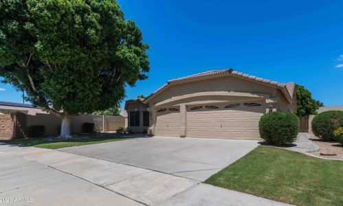 4953 Moss Dr, Chandler, AZ 85248-5543