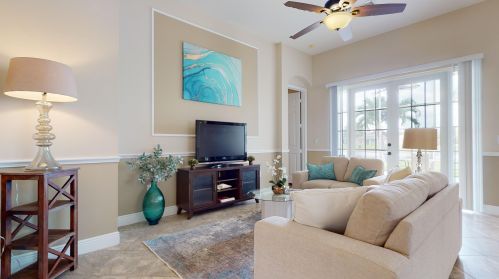 518 Indian Key Dr, Fort Pierce, FL 34986-2052