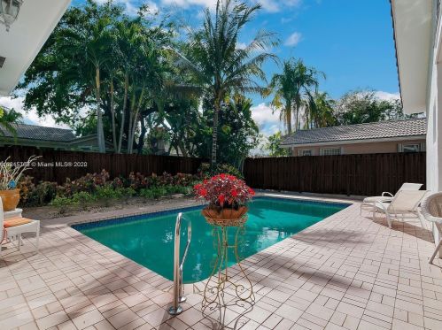 3220 37th St, Hollywood FL  33021-2636 exterior