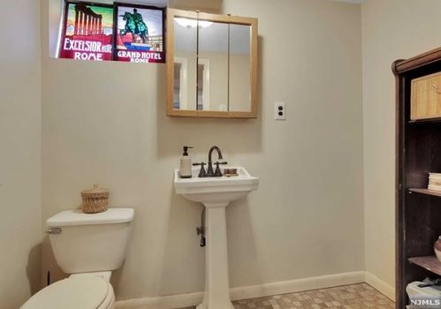 17 Glenwood Ave, Bloomfield NJ  07003-2201 exterior