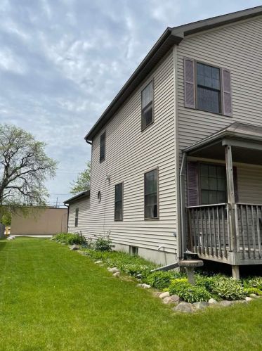 1420 Elm St, Green Bay, WI 54302-1802