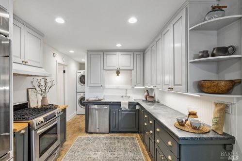 207 Madrone Ave, Larkspur CA  94939-2114 exterior