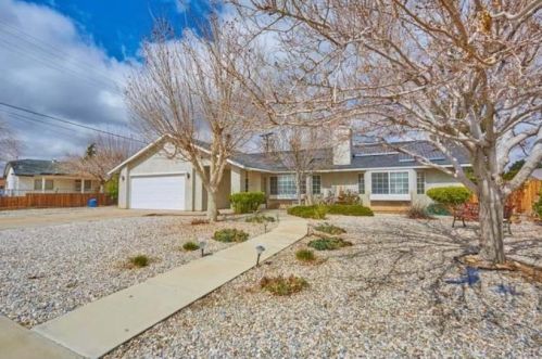 17106 Forest Hills Dr, Victorville, CA 92395-4614