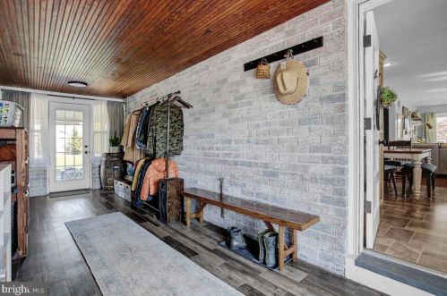 1024 Kercher Ave, Dauberville PA  19533-9389 exterior