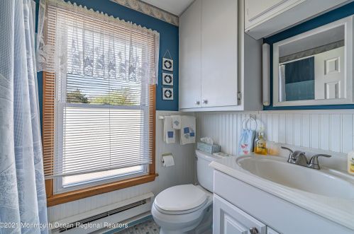 1032 Orlando Dr, Lacey NJ  08731-5510 exterior