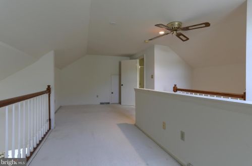 281 Crescent Dr, Swatara PA  17033-2335 exterior