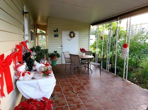 108 Independence Ave, Palm Harbor, FL 34684-1414