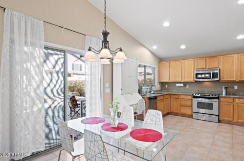 16030 18th Ave, Phoenix AZ  85045-1752 exterior