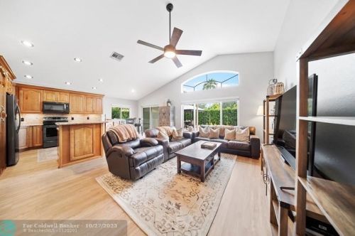 1277 144th Ter, Hollywood FL  33028-2925 exterior