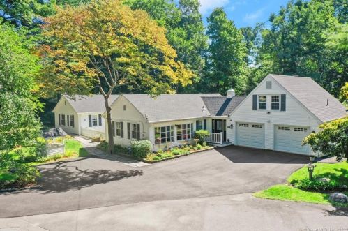 160 Nichols Ave, Stamford, CT 06905-2228