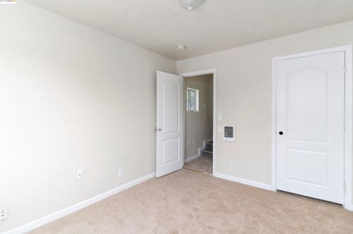 1122 89th Ave, Oakland CA  94621-1120 exterior