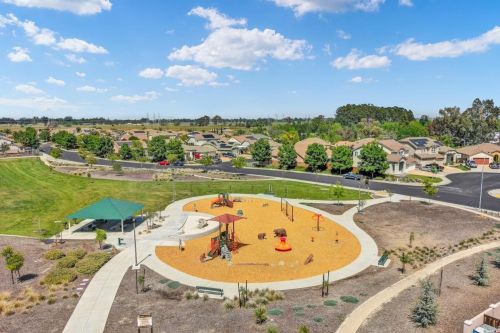 542 Twilight St, Vacaville CA  95688-8829 exterior