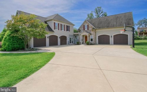 4205 Prosperous Dr, Harrisburg PA  17112-6038 exterior