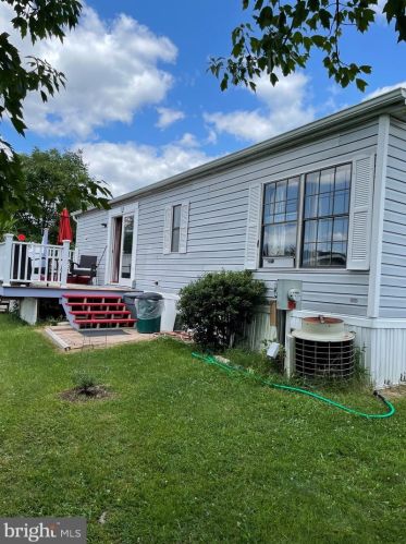 22 Meadow Run Pl, Harrisburg PA  17112-3363 exterior