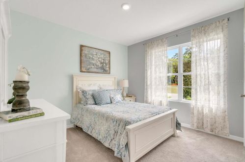 1055 Wilmington Dr, Deltona, FL 32725-6526