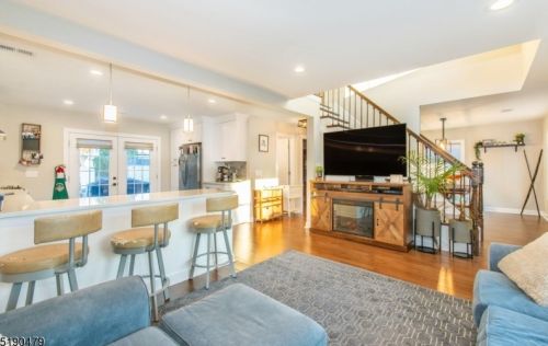 1149 Briarcliff Dr, Rahway NJ  07065-1935 exterior