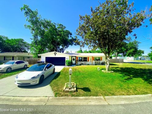 900 Rozen Ave, Titusville, FL 32780-6435